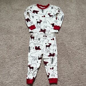 The Children's Place Moose Print Pajama Set - Red and White